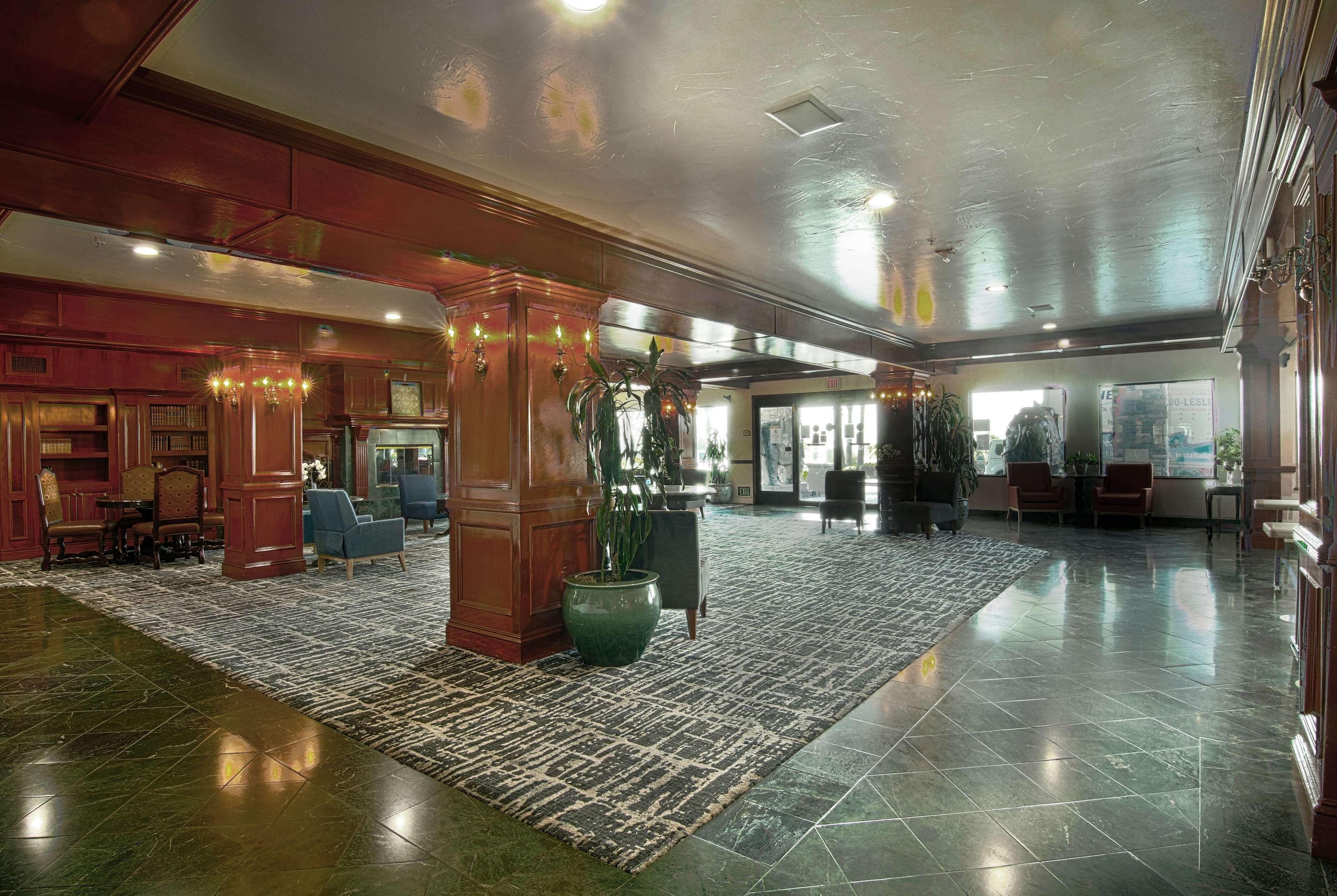 Azure Hotel&Suites Ontario Trademark Collection By Wyndham Esterno foto