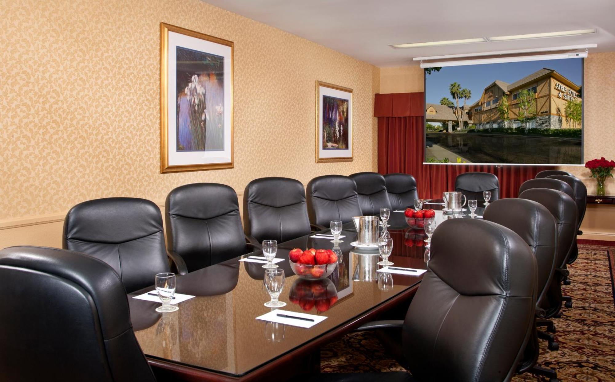 Azure Hotel&Suites Ontario Trademark Collection By Wyndham Affari foto
